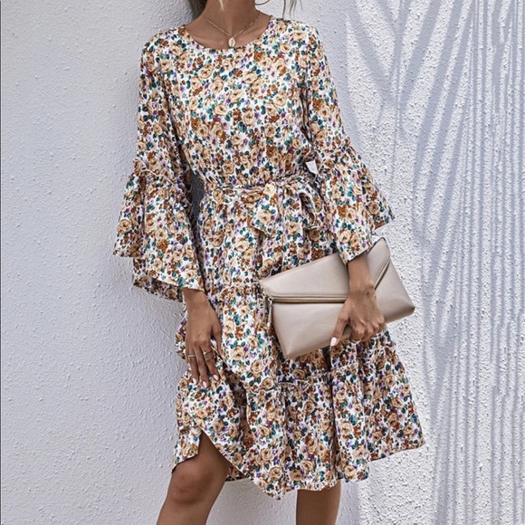 SHEIN Dresses & Skirts - SHEIN floral belted dress size 6